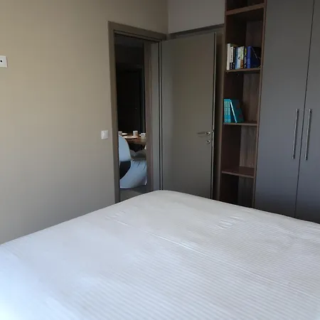 Apartment Aerial Nest